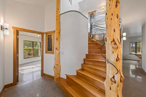 Entry Way - 18947 NW Squirreltail Loop, Bend, OR 97703 photo 2 of 5