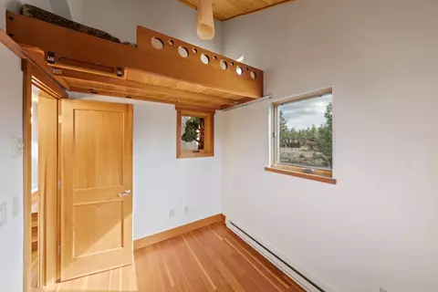 Bedroom - 18947 NW Squirreltail Loop, Bend, OR 97703 photo 6 of 9