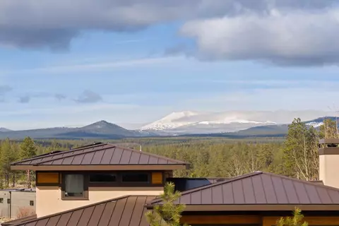 Exterior - 18947 NW Squirreltail Loop, Bend, OR 97703 photo 2 of 5
