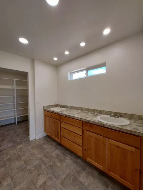 586 Minerva St, Metolius, OR 97741 photo 14