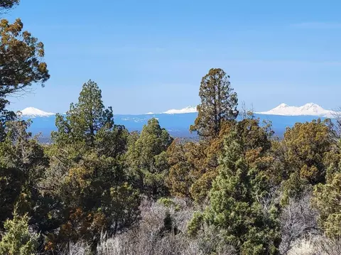 5700 SE Walnut Ln, Prineville, OR 97754