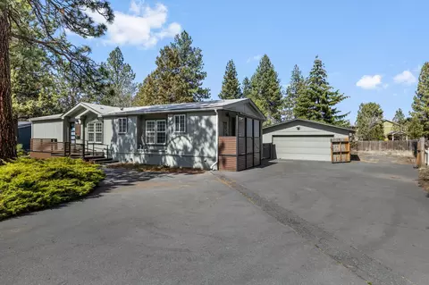 61075 Chuckanut Dr, Bend, OR 97702 photo 3