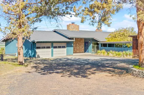 915 NE Wyoming Dr, Prineville, OR 97754