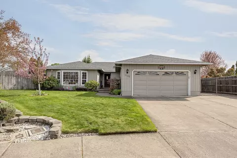 3342 Wellington Dr, Medford, OR 97504