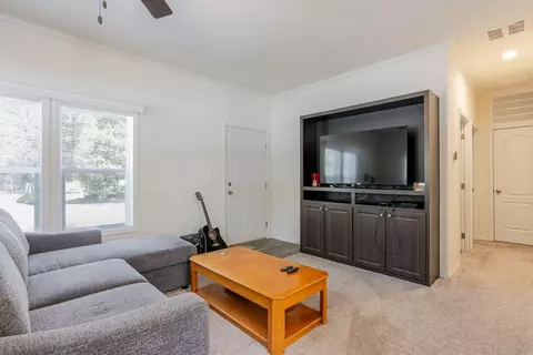 52745 Rainbow Dr, La Pine, OR 97739 photo 4
