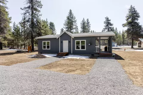 52745 Rainbow Dr, La Pine, OR 97739 photo 2