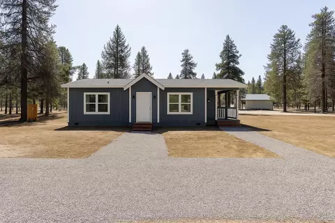 52745 Rainbow Dr, La Pine, OR 97739