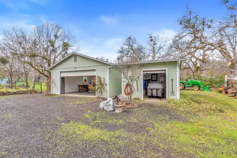 349 Capri Dr, Eagle Point, OR 97524 photo 20