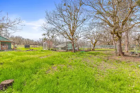 349 Capri Dr, Eagle Point, OR 97524 photo 42