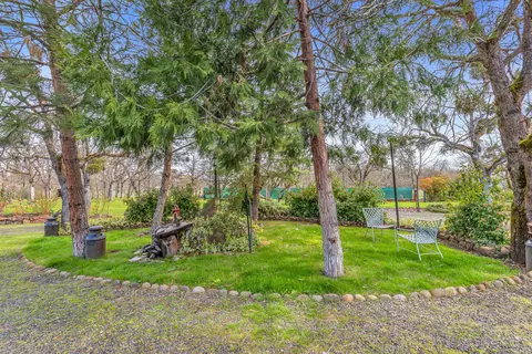 349 Capri Dr, Eagle Point, OR 97524 photo 12