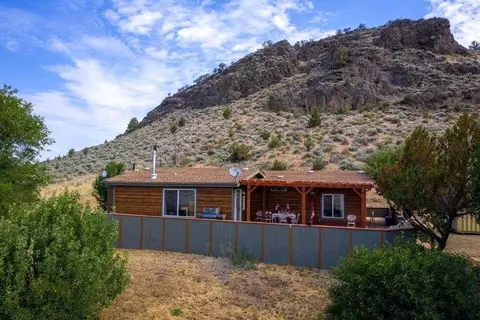 20893 Sprague River Rd, Chiloquin, OR 97624