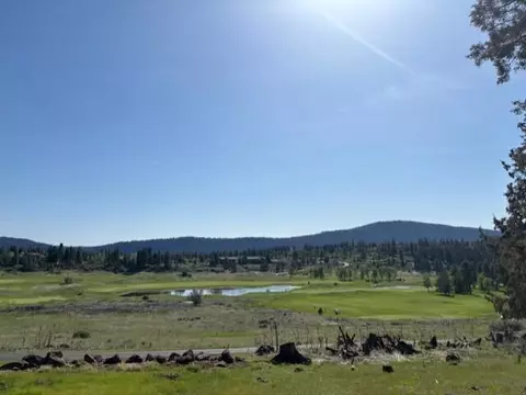 kingbird court, Klamath Falls, OR 97601