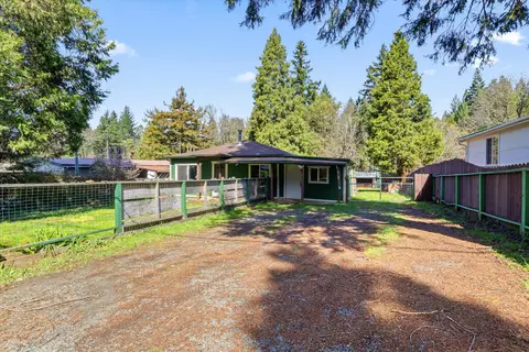 254 Humphreys Addition Rd, Glendale, OR 97442