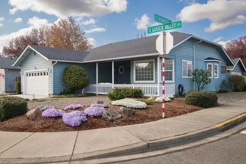 2104 Garden Valley Way, Grants Pass, OR 97526