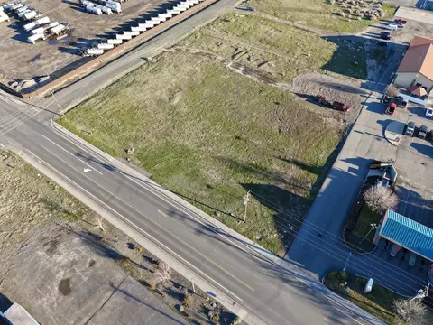broadmore street LOT 1, Klamath Falls, OR 97603