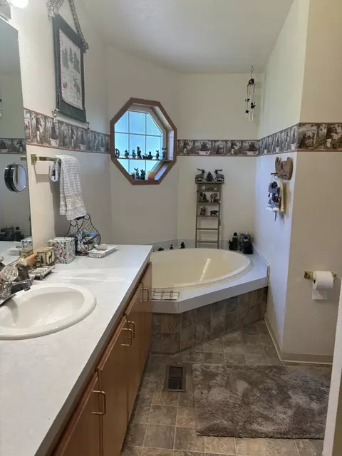 11433 Michael Rd, Central Point, OR 97502 photo 10