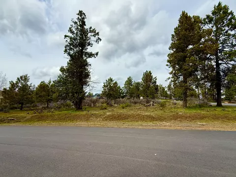 turnstone drive LOT 1012, Klamath Falls, OR 97601
