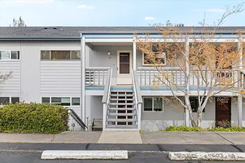 854 Twin Pines Cir #10, Ashland, OR 97520