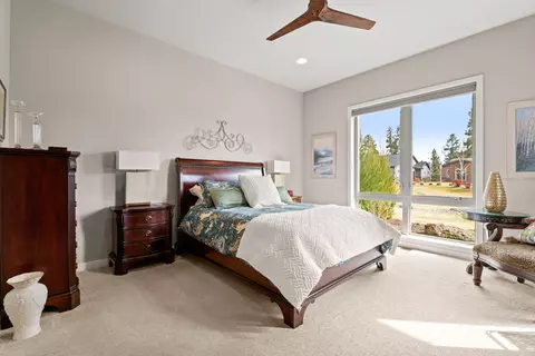 20335 SE Jack Benny Loop, Bend, OR 97702 photo 24
