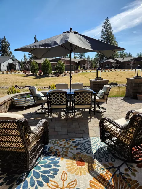 20335 SE Jack Benny Loop, Bend, OR 97702 photo 32