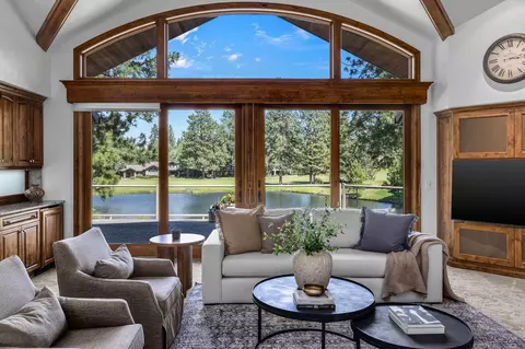 Living - 61704 Broken Top Dr, Bend, OR 97702 photo 2 of 8