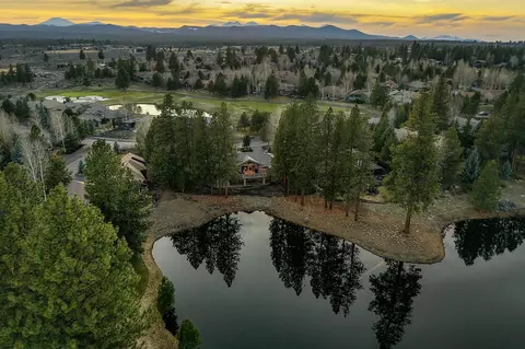 View/Area - 61704 Broken Top Dr, Bend, OR 97702 photo 7 of 8