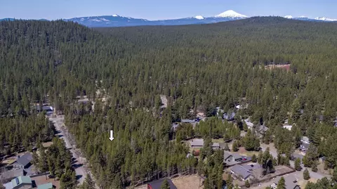 16854 Elsinore Rd, Bend, OR 97707 photo 2