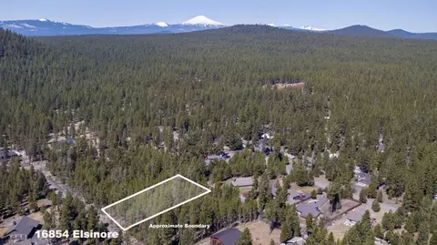 16854 Elsinore Rd, Bend, OR 97707