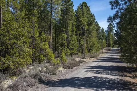 16854 Elsinore Rd, Bend, OR 97707 photo 6