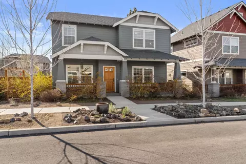 62713 Hawkview Rd, Bend, OR 97701 photo 2