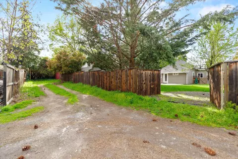 507 W 5th St, Phoenix, OR 97535 photo 39