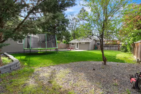507 W 5th St, Phoenix, OR 97535 photo 36