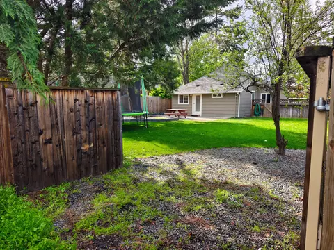 507 W 5th St, Phoenix, OR 97535 photo 45