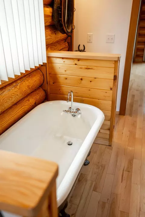 Bath - 9707 SW Willard Rd, Bend, OR 97701 photo 1 of 8