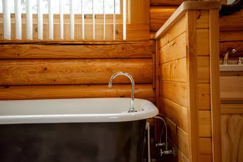 Bath - 9707 SW Willard Rd, Bend, OR 97701 photo 2 of 8