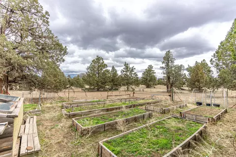 Exterior - 9707 SW Willard Rd, Bend, OR 97701 photo 21 of 25