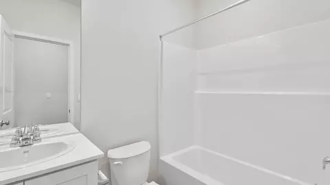 Bath - 20552 Button Brush Ave, Bend, OR 97702 photo 1 of 3