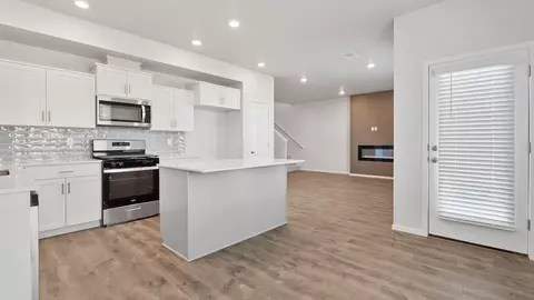 Kitchen - 20552 Button Brush Ave, Bend, OR 97702 photo 3 of 3