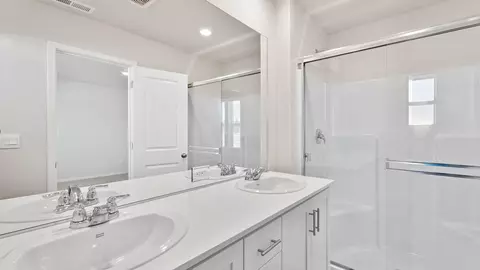 Bath - 20552 Button Brush Ave, Bend, OR 97702 photo 3 of 3