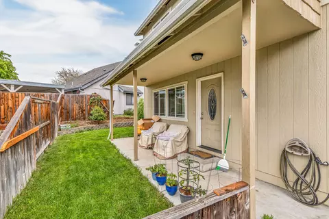 710 Northwood Dr, Medford, OR 97504