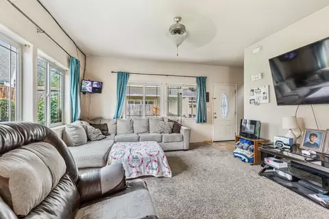 712 Northwood Dr, Medford, OR 97504