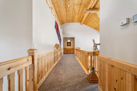 Entry Way - 56735 Nest Pine Dr, Bend, OR 97707 photo 4 of 5