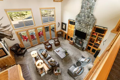 Living - 56735 Nest Pine Dr, Bend, OR 97707 photo 5 of 6
