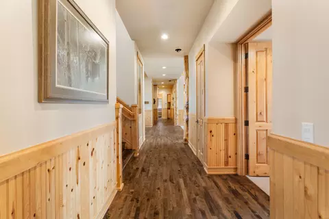 Entry Way - 56735 Nest Pine Dr, Bend, OR 97707 photo 2 of 5