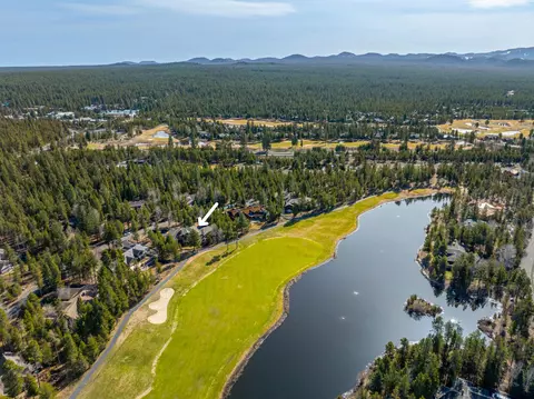 View/Area - 56735 Nest Pine Dr, Bend, OR 97707 photo 5 of 8
