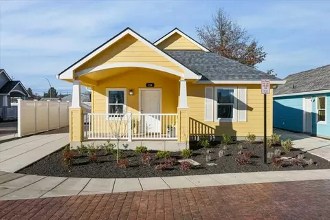 2254 Grandma Aggie Ln #LOT 17, Medford, OR 97501