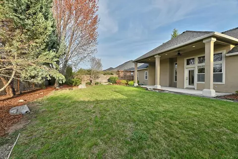 1013 Pumpkin Rdg, Eagle Point, OR 97524 photo 33