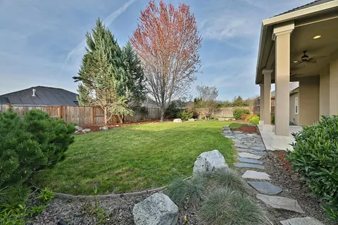 1013 Pumpkin Rdg, Eagle Point, OR 97524 photo 31