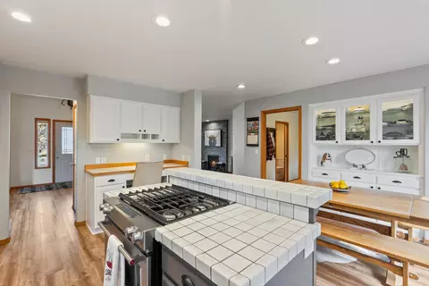 Kitchen - 61250 15th St, Bend, OR 97702 photo 4 of 6
