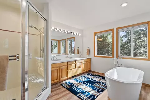 Bath - 61250 15th St, Bend, OR 97702 photo 6 of 9